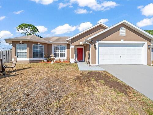 1323 Beche Street SE, Palm Bay, FL 32909