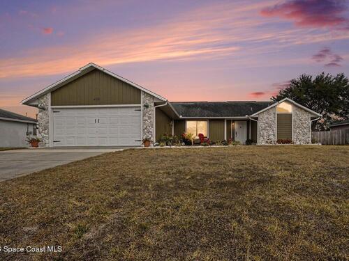 435 NE Delmonico Street NE, Palm Bay, FL 32907