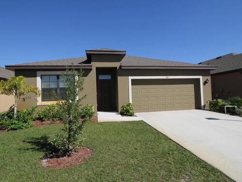 185 Bubbling Lane NW, Palm Bay, FL 32907