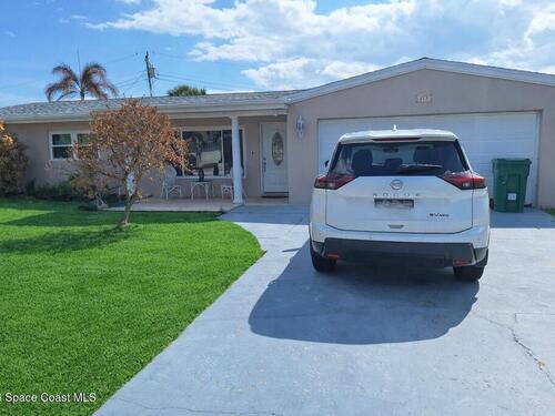 279 N Ellwood Avenue N, Satellite Beach, FL 32937