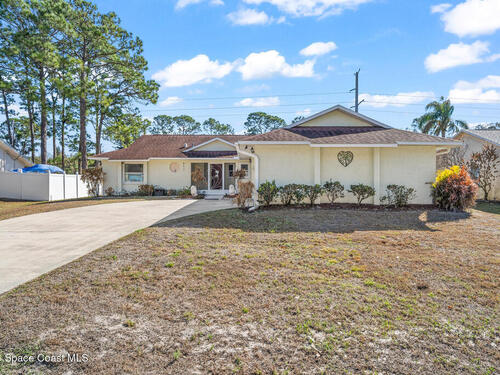 853 Lamplighter Drive NW, Palm Bay, FL 32907