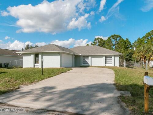 1847 Parrsboro Street NW, Palm Bay, FL 32907