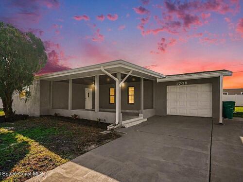 1705 S Dodge Circle, Melbourne, FL 32935