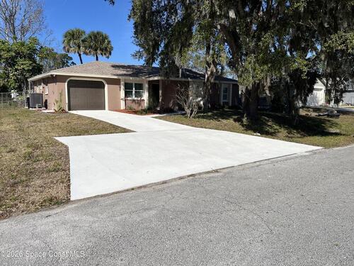 1151 Tarleton Street SE, Palm Bay, FL 32909