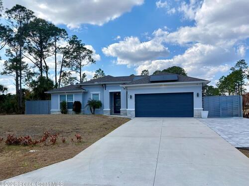 704 Griffin Avenue SW, Palm Bay, FL 32908