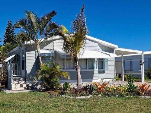 916 Jacaranda Drive, Barefoot Bay, FL 32976