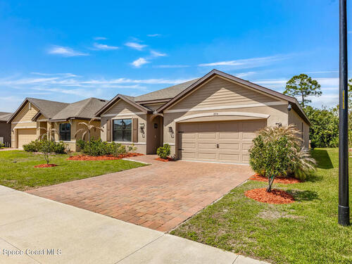 895 Remington Green Drive SE, Palm Bay, FL 32909