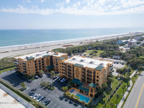 8472 Ridgewood Avenue, Cape Canaveral, FL 32920