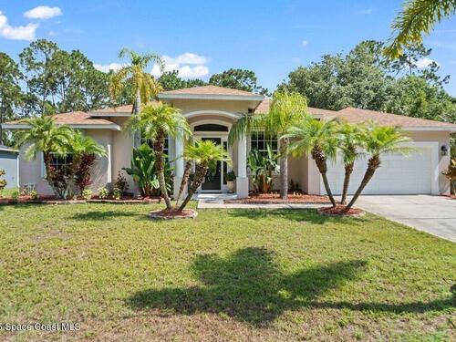 471 Hallmark Street SE, Palm Bay, FL 32909