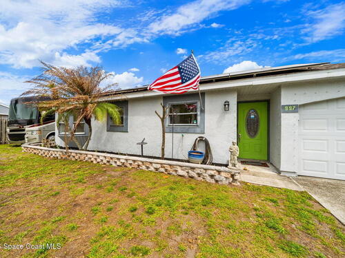 997 Boeing Street NE, Palm Bay, FL 32907
