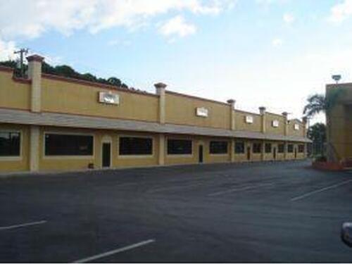 230 E Merritt Island Causeway, Merritt Island, FL 32952