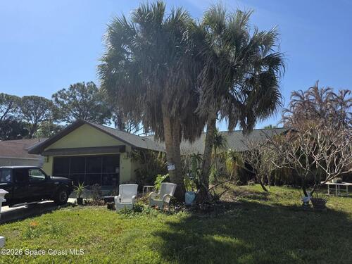 972 Elmsford Street NW, Palm Bay, FL 32907
