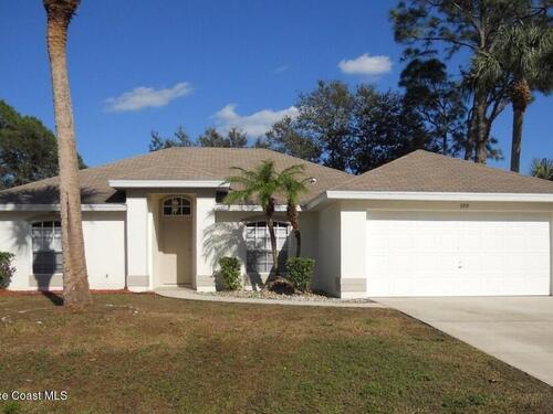 599 Evergreen Street NE, Palm Bay, FL 32907