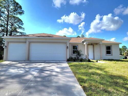 400 Treemont Avenue SW, Palm Bay, FL 32908