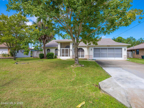 841 Brisbane Street NE, Palm Bay, FL 32907