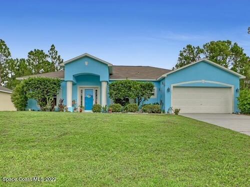 563 Hammond Street SW, Palm Bay, FL 32908