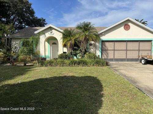 909 Lyons Circle NW, Palm Bay, FL 32907