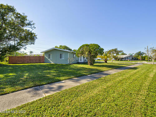 1121 Daytona Drive NE, Palm Bay, FL 32905