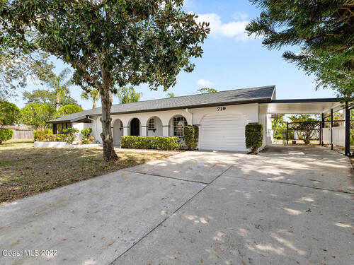 719 Bywood Drive NE, Palm Bay, FL 32905