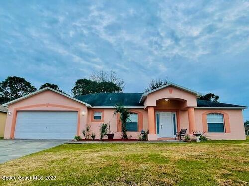 530 Octavius Street SW, Palm Bay, FL 32908