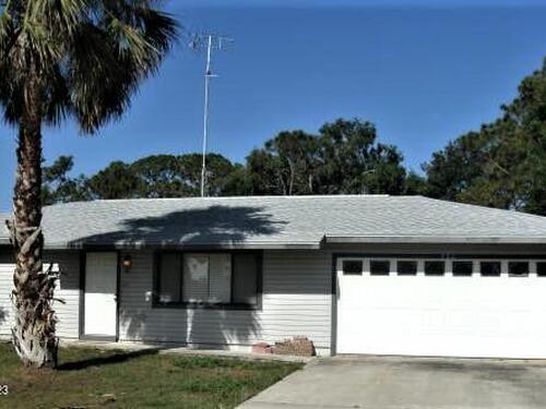 220 Mardi Gras Avenue NW, Palm Bay, FL 32907