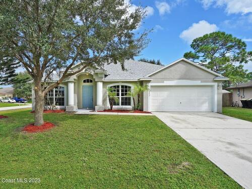 402 Australian Road NW, Palm Bay, FL 32907