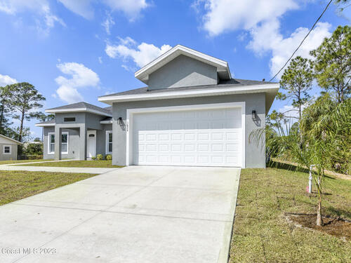 518 Winer Avenue SW, Palm Bay, FL 32908