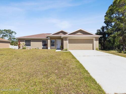 161 Tucker Street SW, Palm Bay, FL 32908