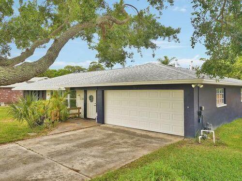 50 Granada Avenue, Merritt Island, FL 32952