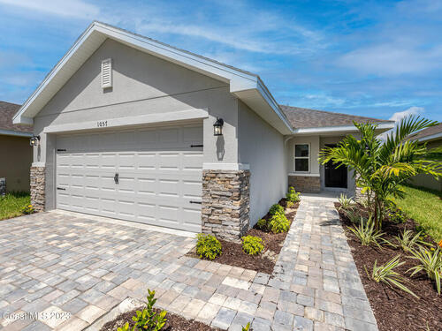 1025 Canfield Circle SE, Palm Bay, FL 32909