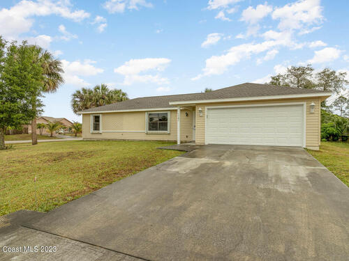 1587 Cass Avenue NW, Palm Bay, FL 32907