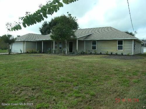 2745 S Courtenay Parkway, Merritt Island, FL 32952