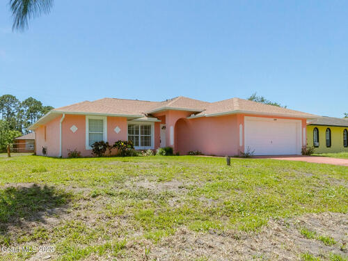 846 Consumer Street SE, Palm Bay, FL 32909