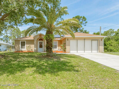 1192 Hill Avenue NW, Palm Bay, FL 32907