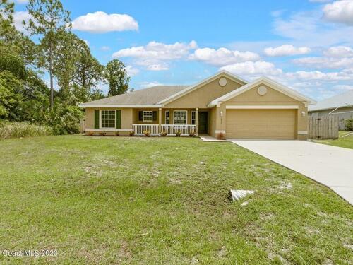 1024 Altamira Street NW, Palm Bay, FL 32907