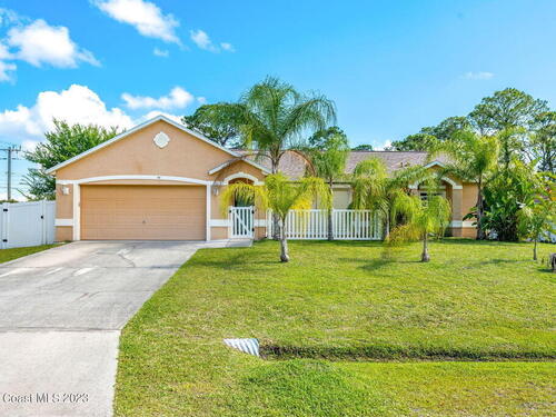 781 Rostock Circle NW, Palm Bay, FL 32907