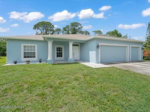 320 Crestview Street NE, Palm Bay, FL 32907