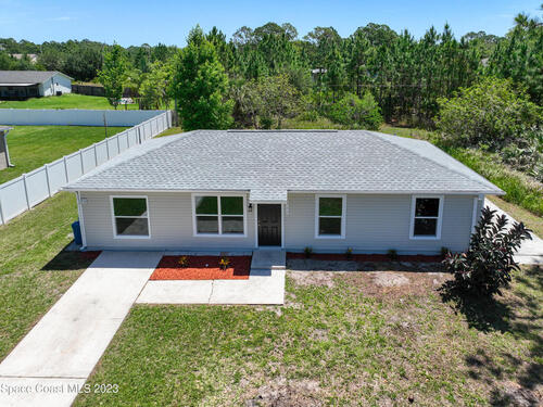 557 Saragassa Avenue, Palm Bay, FL 32908