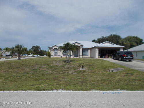 8820 Central Avenue, Micco, FL 32976