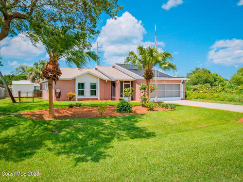 2421 Fallon Boulevard NE, Palm Bay, FL 32907