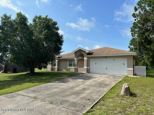 1420 Grand Court NW, Palm Bay, FL 32907