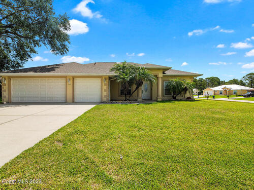 1307 Armory Drive NE, Palm Bay, FL 32907