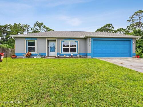 476 Alachua Avenue NW, Palm Bay, FL 32907