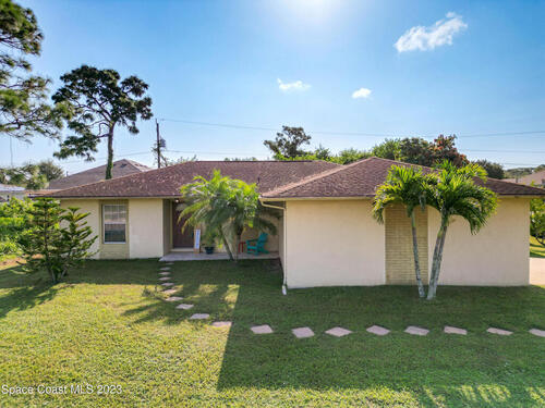 1985 Emerson Drive SE, Palm Bay, FL 32909