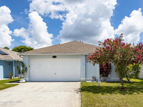 2077 Redwood Circle NE, Palm Bay, FL 32905