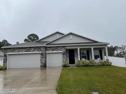 1045 Duxbury Road SE, Palm Bay, FL 32909