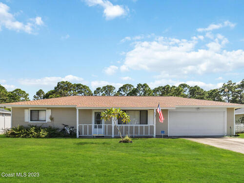 426 Bougainvillea Street NW, Palm Bay, FL 32907