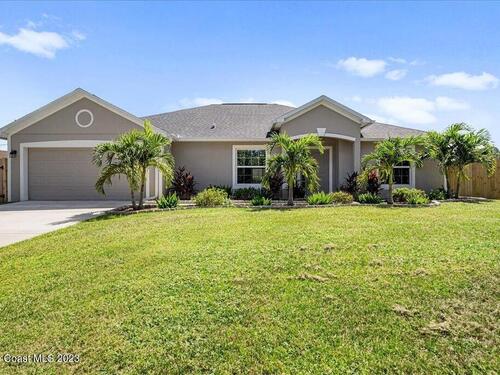 1562 Baker Street NE, Palm Bay, FL 32907