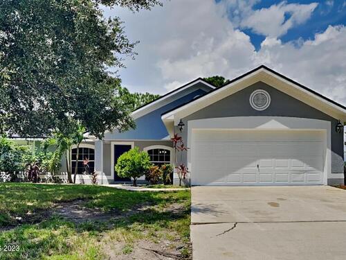 2150 Whiteside Avenue SE, Palm Bay, FL 32909