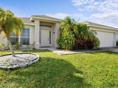 997 Lyons Circle NW, Palm Bay, FL 32907